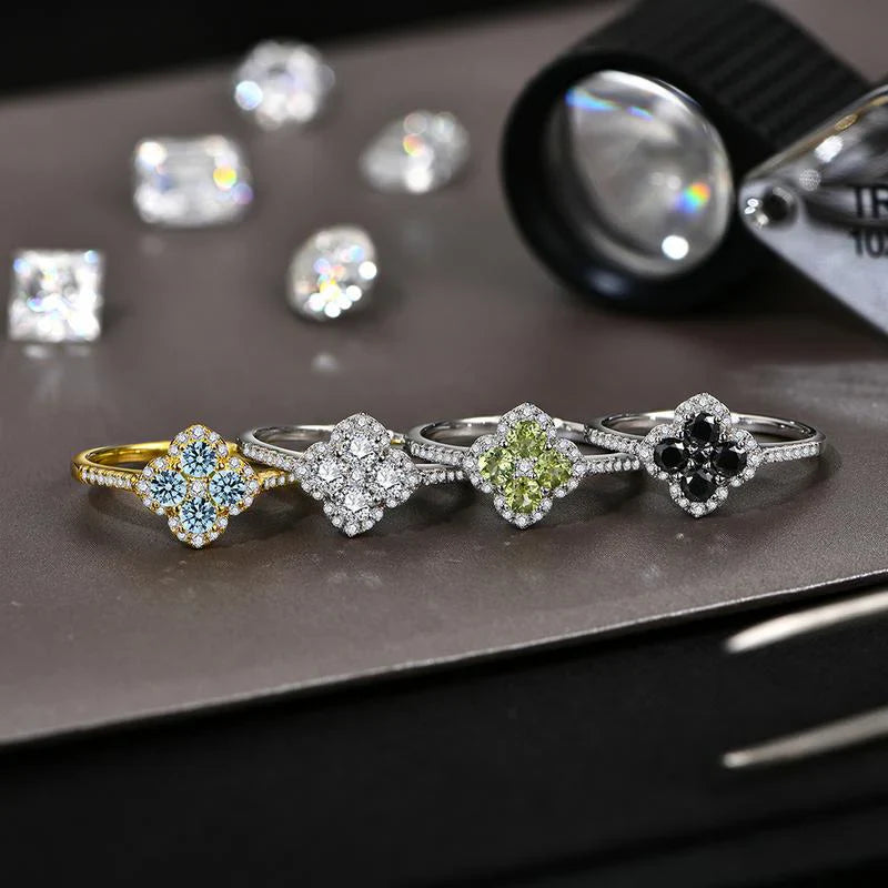 Soraya Clover Ring | White gold