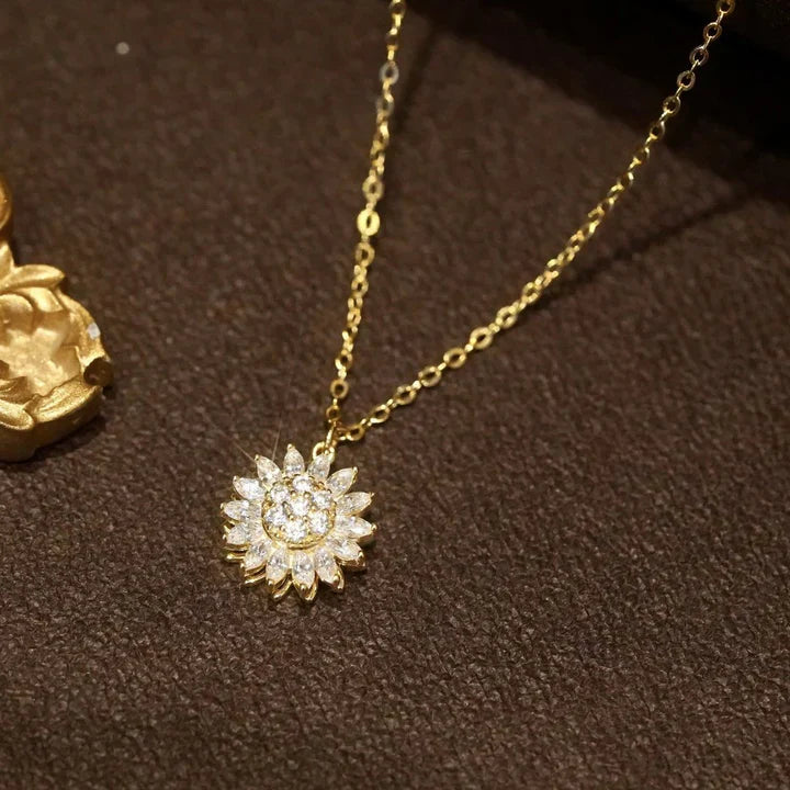 Fortuna Stellaris Necklace | White Gold