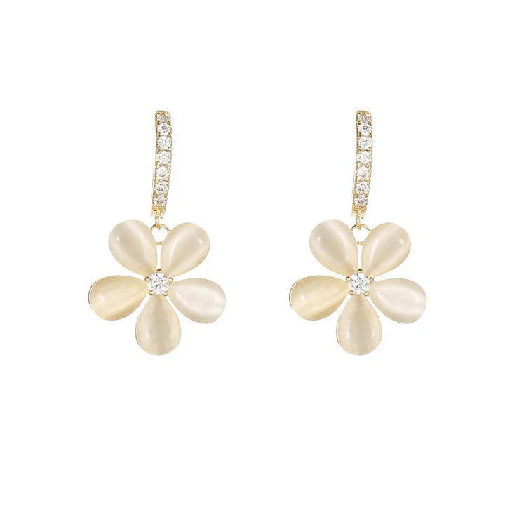 Ignatia Bellastra Earrings | Gold