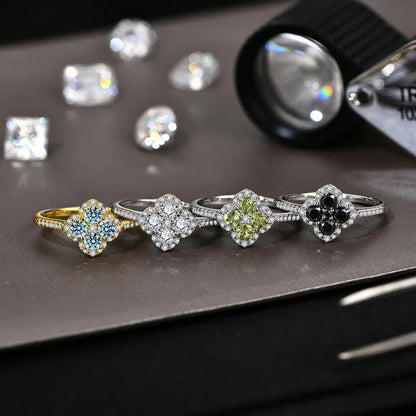 Soraya Clover Ring | White gold